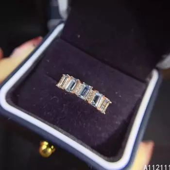 Женское кольцо из серебра 925 пробы с натуральным камнем