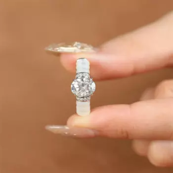 Женское кольцо из серебра 925 пробы с муассанитом, 7 Х9 мм