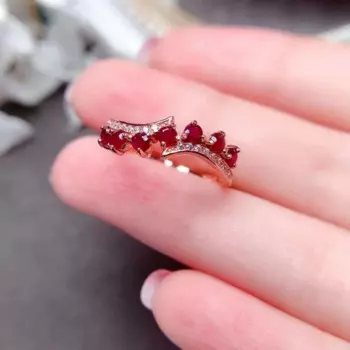 Женское кольцо из серебра 925 пробы с натуральным Рубином