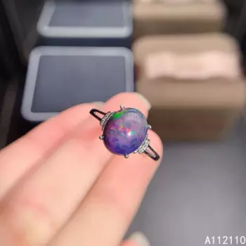 Женское кольцо из серебра 925 пробы с натуральным камнем