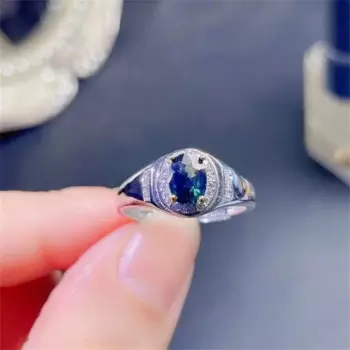 Женское кольцо из серебра 925 пробы, с натуральным сапфиром