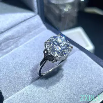 Женское кольцо из серебра 925 пробы с муассанитом, 11 х11 мм