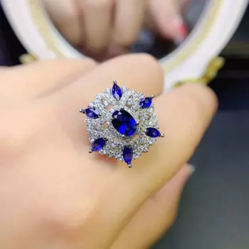 Женское кольцо из серебра 925 пробы с натуральным сапфиром