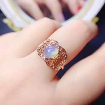 Женское кольцо из серебра 925 пробы с натуральным опалом