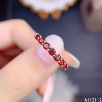 Женское кольцо из серебра 925 пробы с натуральным камнем