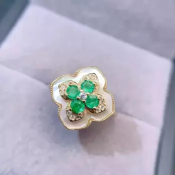 Женское кольцо из серебра 925 пробы с драгоценным камнем