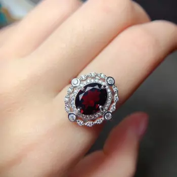 Женское кольцо из серебра 925 пробы с натуральным камнем