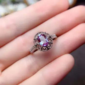 Женское кольцо из серебра 925 пробы с Александровым камнем