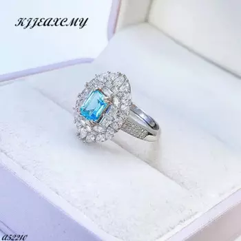 Женское кольцо из серебра 925 пробы с натуральным топазом