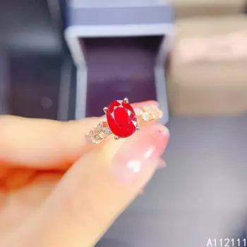 Женское кольцо из серебра 925 пробы с натуральным камнем