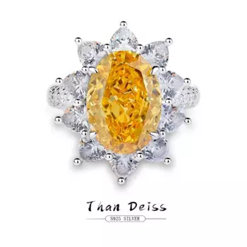 Женское кольцо из серебра пробы с бриллиантами