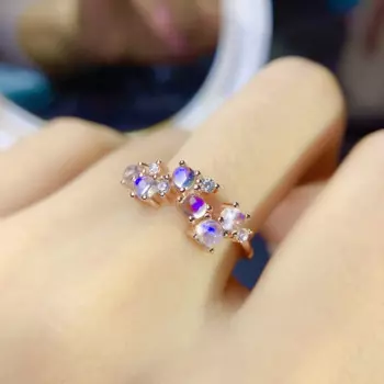 Женское круглое кольцо из серебра пробы с лунным камнем 3 мм