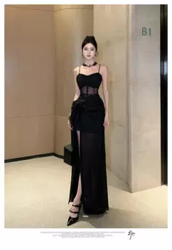 Женское летнее платье на бретелях, черное