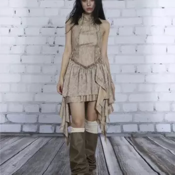 Женское летнее платье с лямкой на шее