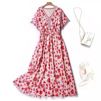 Женское летнее платье с V-образным вырезом