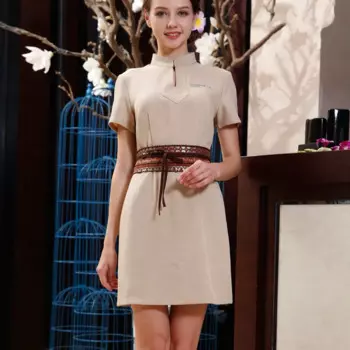 Женское летнее платье с V-образным вырезом