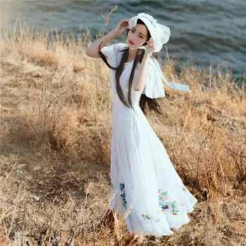 Женское летнее шифоновое платье с вышивкой и высокой талией