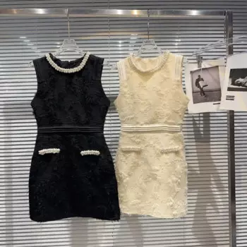 Женское мини-платье с круглым вырезом, без рукавов