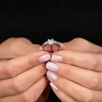 Женское Обручальное кольцо из серебра с разноцветным Цирконом