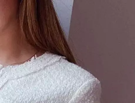 Женское офисное платье с коротким рукавом и круглым вырезом