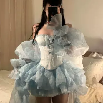 Женское платье без бретелек