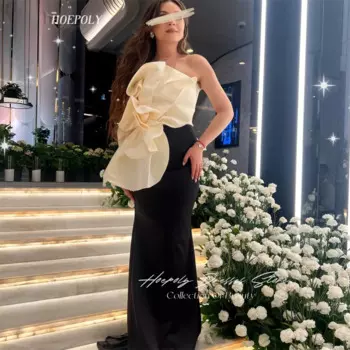 Женское платье без рукавов, с открытыми плечами