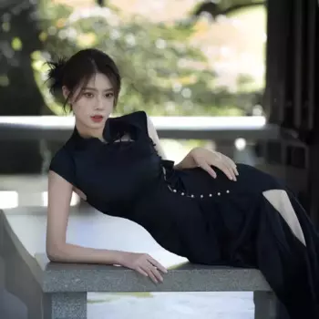 Женское платье без рукавов, с завышенной талией