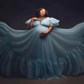 Женское платье большого размера с V-образным вырезом