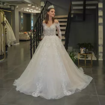 Женское платье из фатина, с длинным рукавом