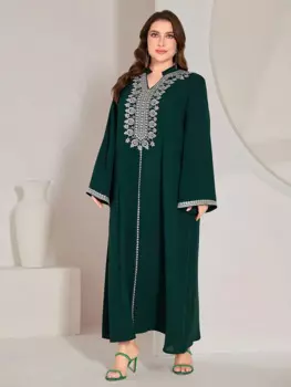 Женское платье макси с вышивкой и V-образным вырезом