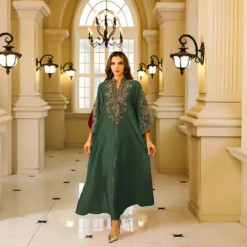 Женское платье макси с вышивкой из бисера