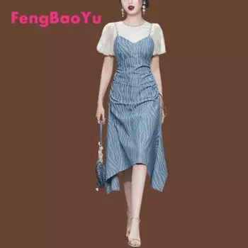 Женское платье на бретельках с коротким рукавом