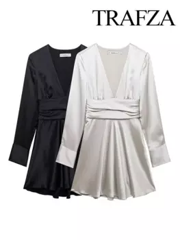 Женское платье-рубашка с поясом и V-образным вырезом