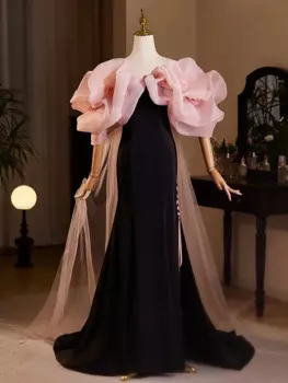 Женское платье рыбий хвост из розовой пряжи