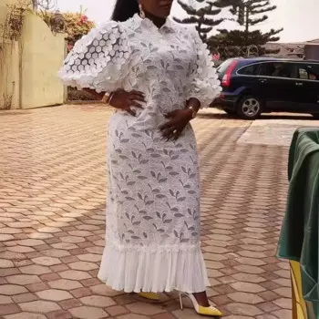 Женское платье-рыбий хвост с кружевной вышивкой