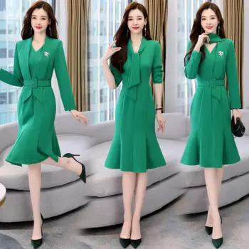 Женское платье с длинным рукавом и юбкой-годе