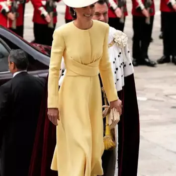 Женское платье с круглым вырезом, длинным рукавом