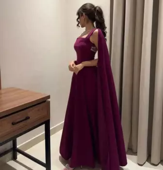 Женское платье с квадратным вырезом, а-силуэт