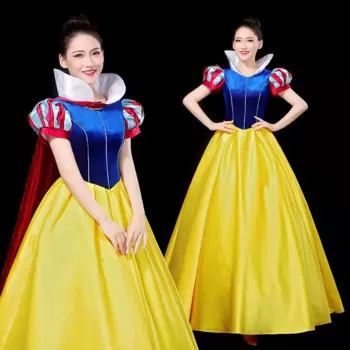 Женское платье с новым изображением театра