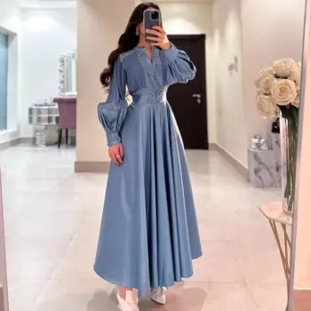 Женское платье с V-образным вырезом, до щиколотки