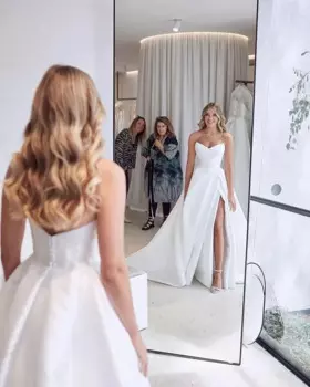 Женское платье с V-образным вырезом, элегантное Плиссированное свадебное платье с разрезом сбоку, женское платье с пуговицами сзади