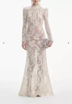 Женское платье с вышивкой в виде цветов