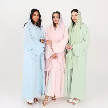 Женское платье с вышивкой в виде сердца