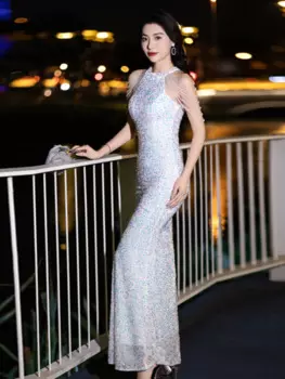 Женское платье с высокой талией