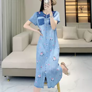 Женское Плиссированное джинсовое платье с круглым вырезом и коротким рукавом