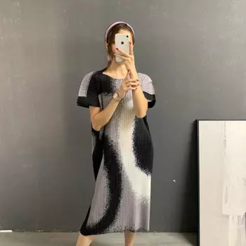 Женское плиссированное платье, осень 2021, новое облегающее прямое платье с круглым вырезом и коротким рукавом