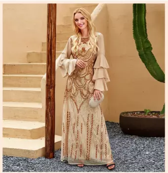 Женское роскошное платье с блестками