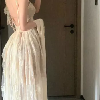 Женское роскошное платье в стиле ретро