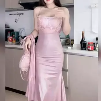 Женское сексуальное платье-футляр с вышивкой