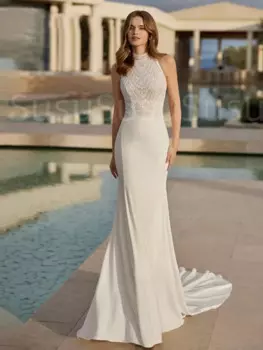 Женское свадебное платье с пуговицами на спине